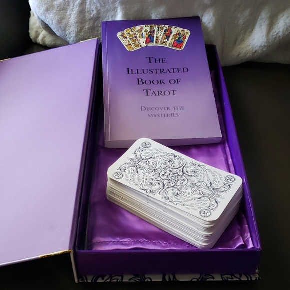 The Tarot Set 78 Tarot Cards - Picture 6 of 9